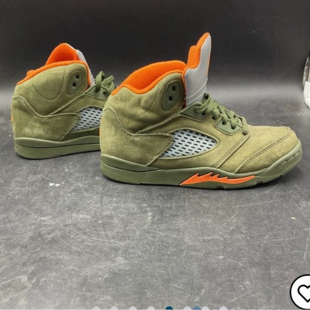 Olive Green and Orange High-Top Sneakers Jordan 5